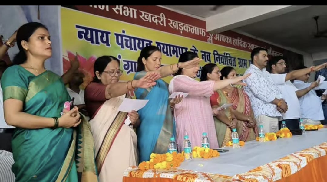 खंड विकास अधिकारी ने न्याय पंचायत श्यामपुर की 12 ग्राम पंचायतों के प्रधानों व वार्ड सदस्यों को पद एवं गोपनीयता की शपथ।