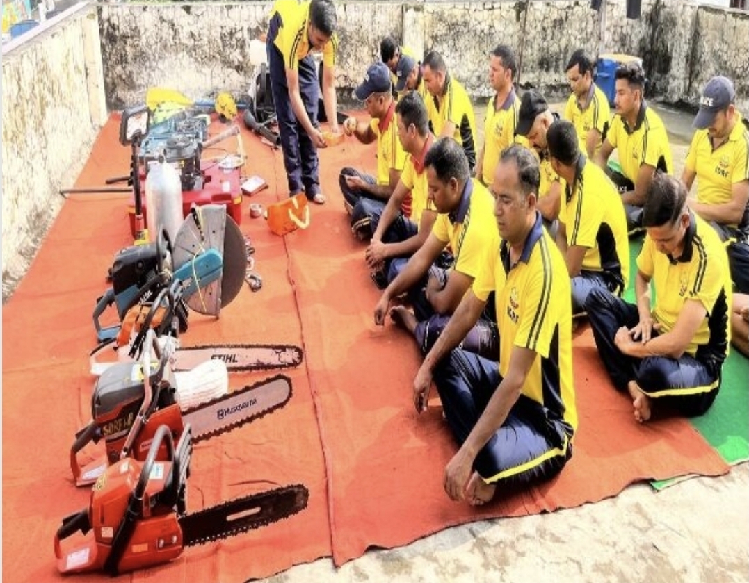 एसडीआरएफ ढालवाला ने धूमधाम से मनाई भगवान विश्वकर्मा जयंती।